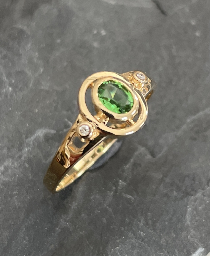 Tsavorit Ring Oval 585 GG